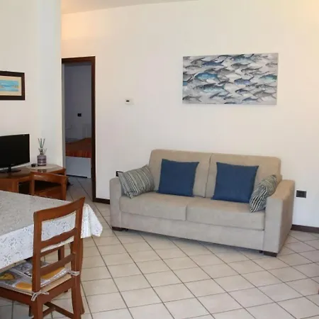 Trilo Con Giardino E Posto Auto Privato Apartman
