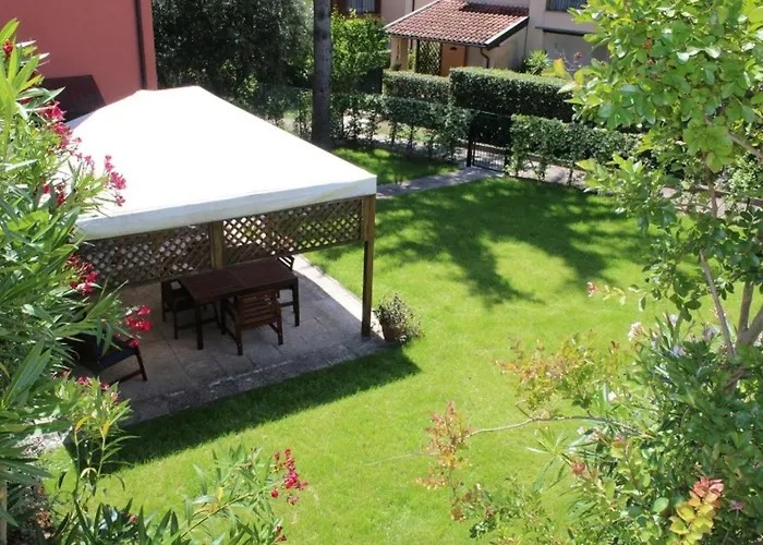 Trilo Con Giardino E Posto Auto Privato *