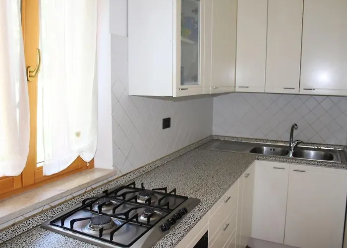 Trilo Con Giardino E Posto Auto Privato Apartment Numana