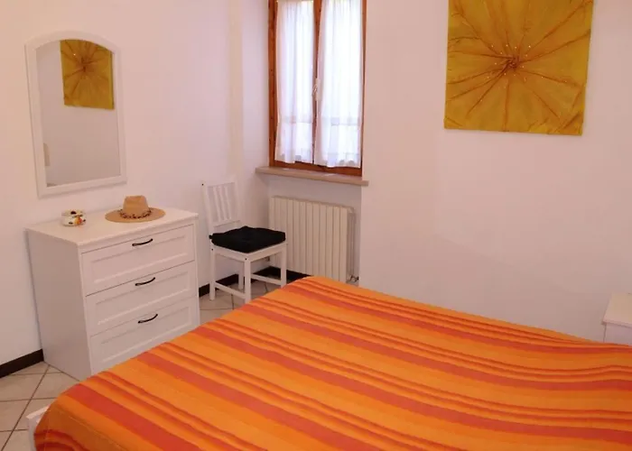 Apartment Trilo Con Giardino E Posto Auto Privato *